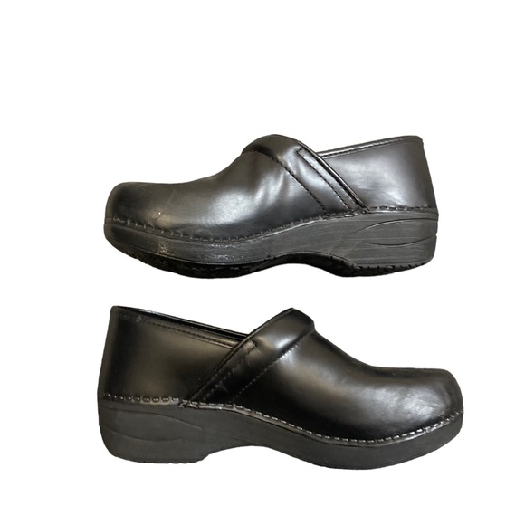 Dansko Shoes - Classic Dansko Clog Black 39 Woman’s 3 pair